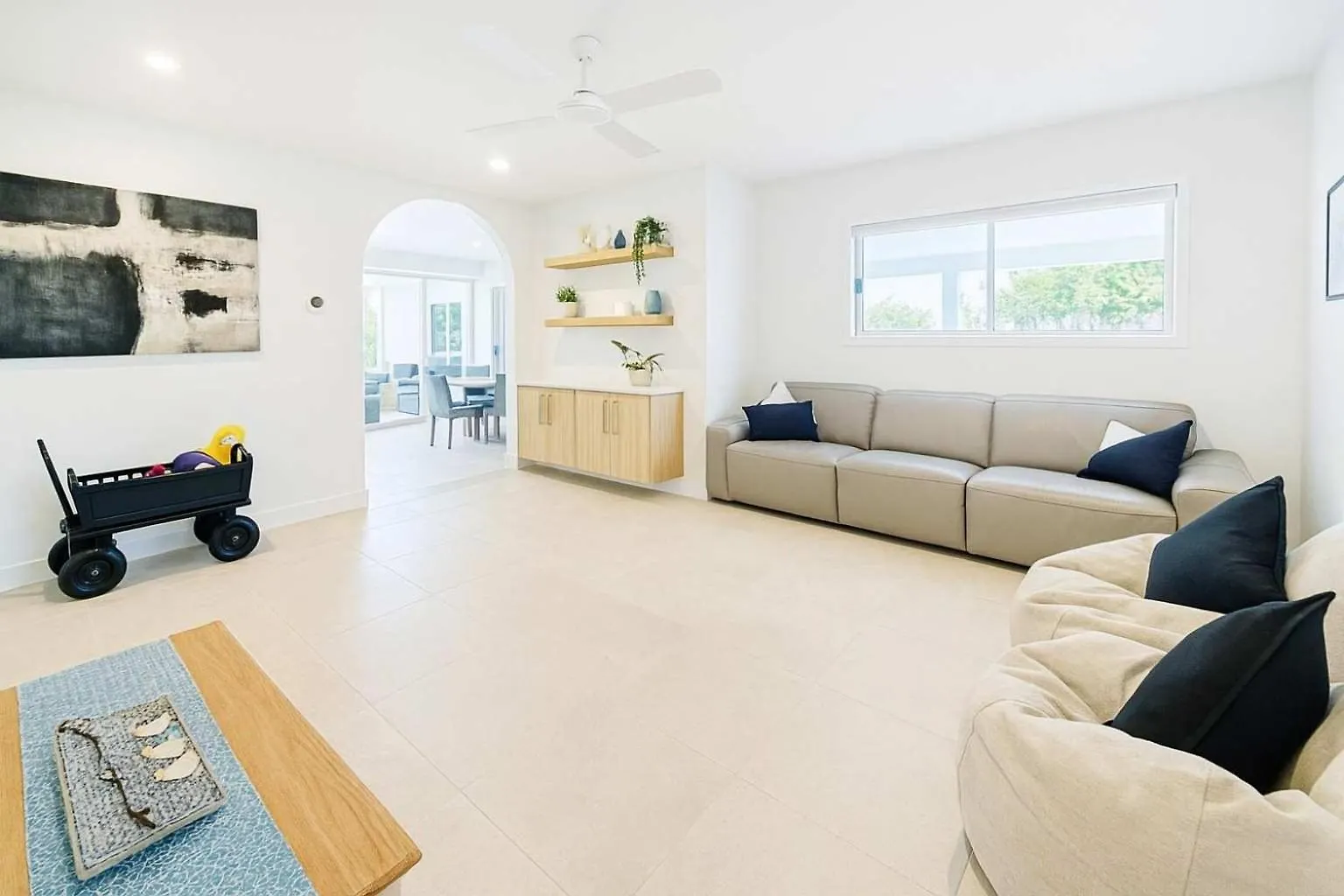 Perfection In Pallarenda With Pool & Studio Apt