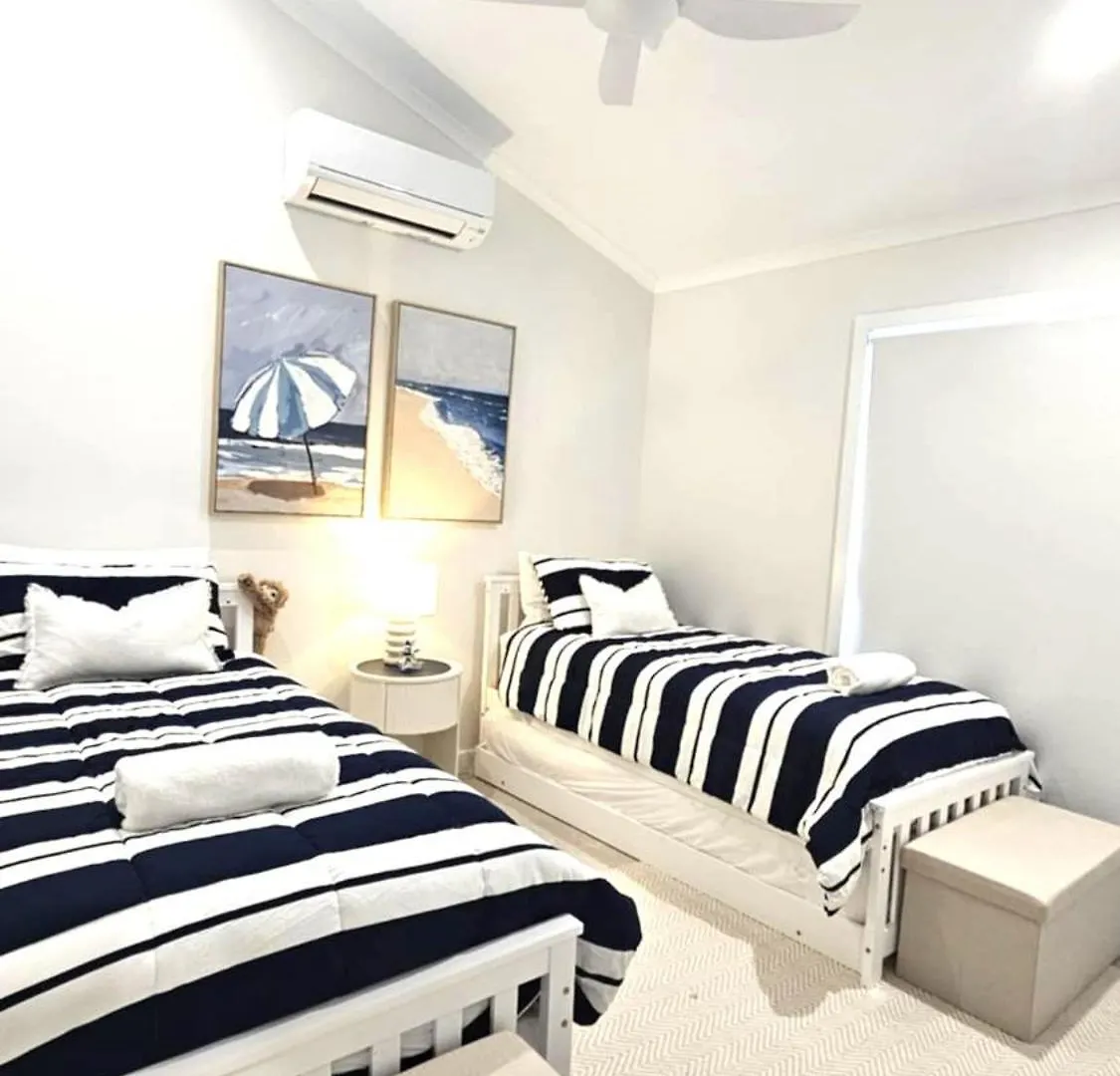 Perfection In Pallarenda With Pool & Studio Apt Semesterbostad