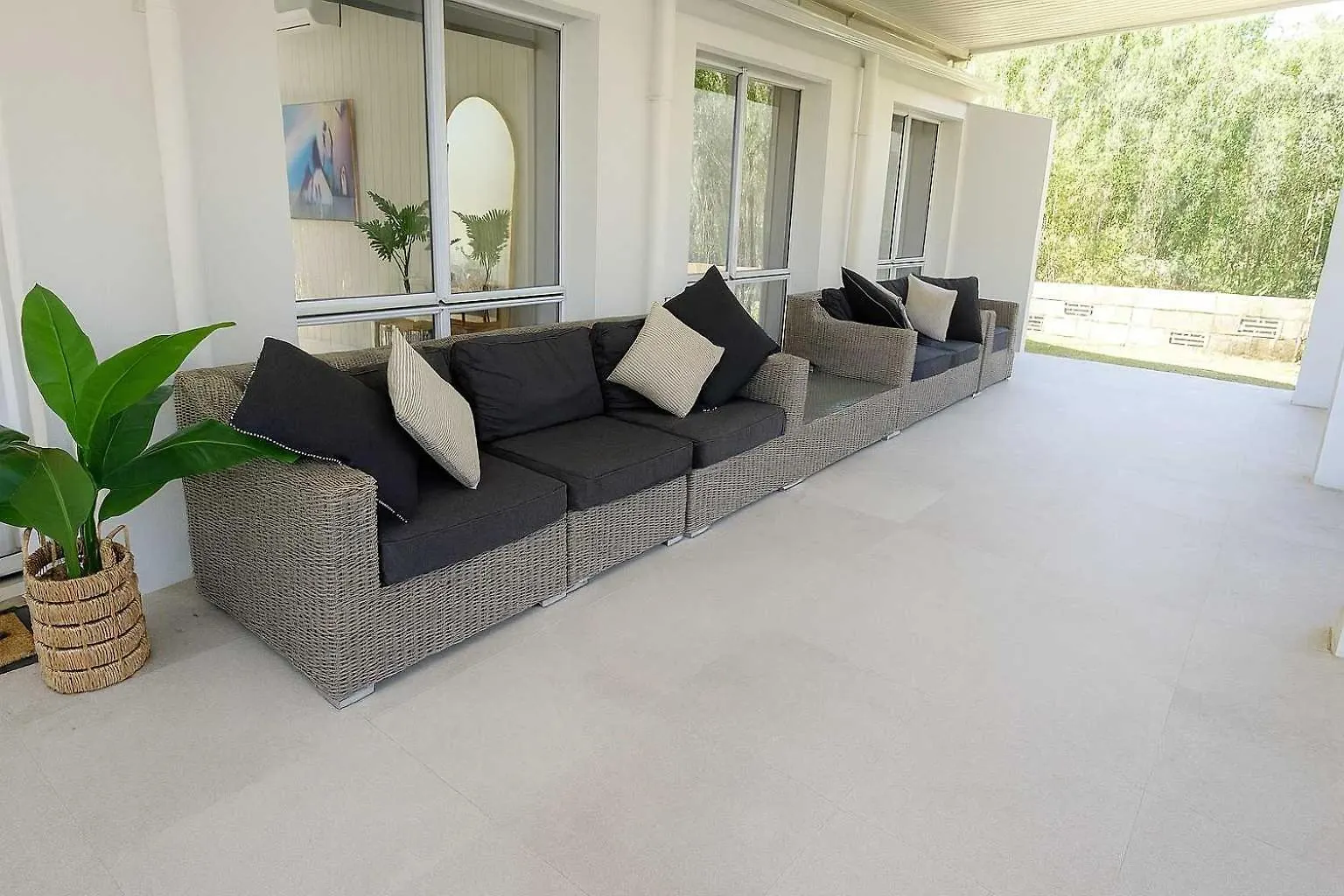 Perfection In Pallarenda With Pool & Studio Apt Australien